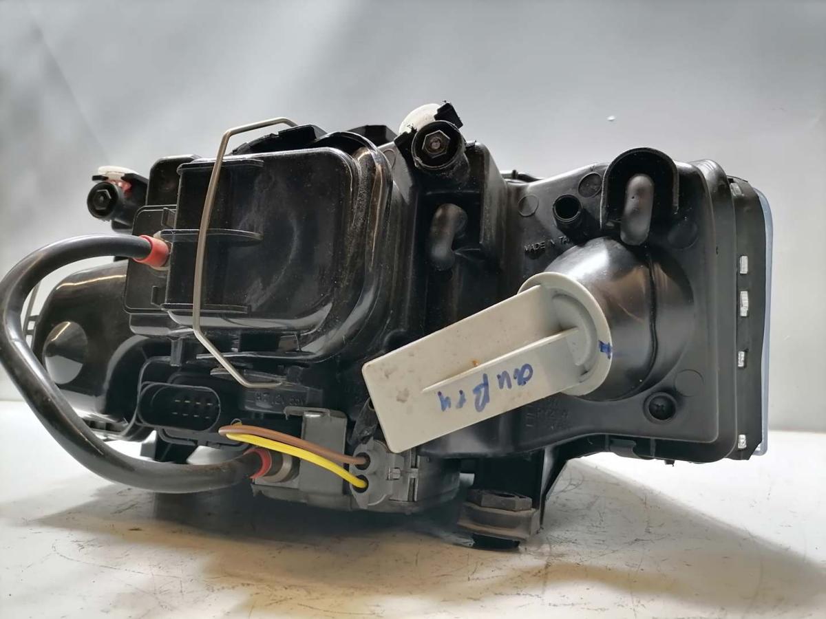 Audi A6 4B Xenonscheinwerfer vorn rechts Zubehör DEPO Bj.2004